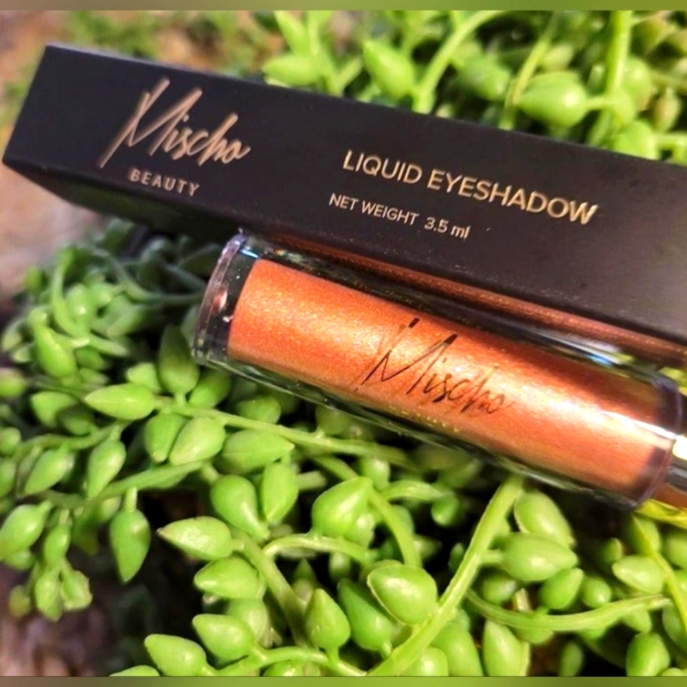 💵3/$20 Mischo Liquid Eyeshadow Light Pink